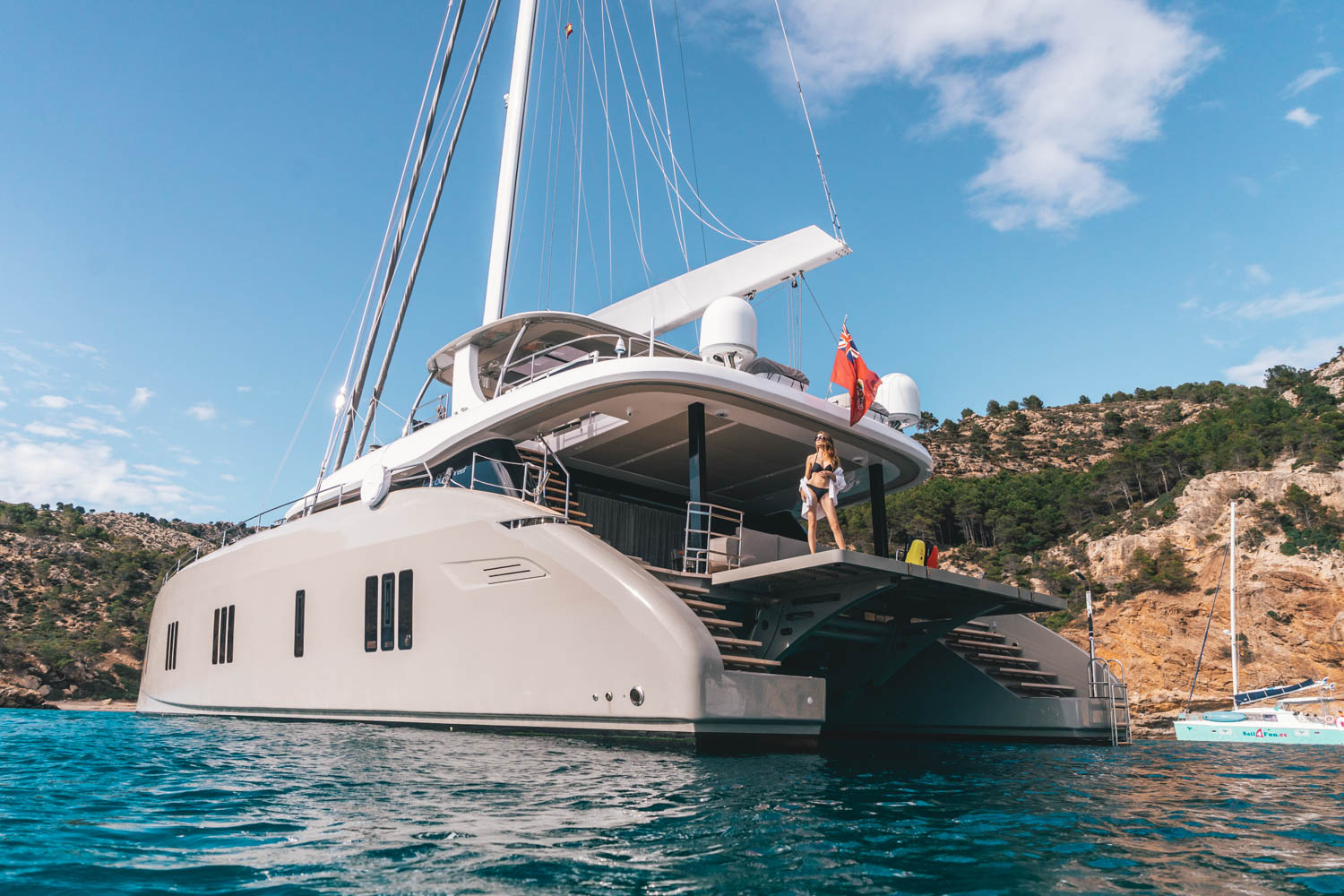 Editorial photography, Fotograf lifestyle, Fotograf mody, Outdoor fashion photos, Zdjęcia luksusowego jachtu, High-quality yacht photos, Ekskluzywne sesje edytorialowe na luksusowych jachtach